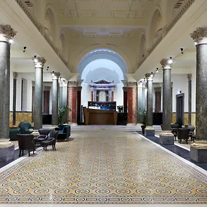 4* Szálloda The Building