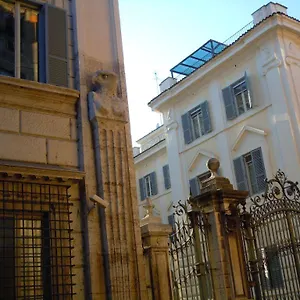 Via Giulia Apartment